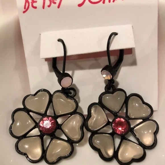 Betsey Johnson Memoirs Of Betsey Heart Earrings - Picture 3 of 3